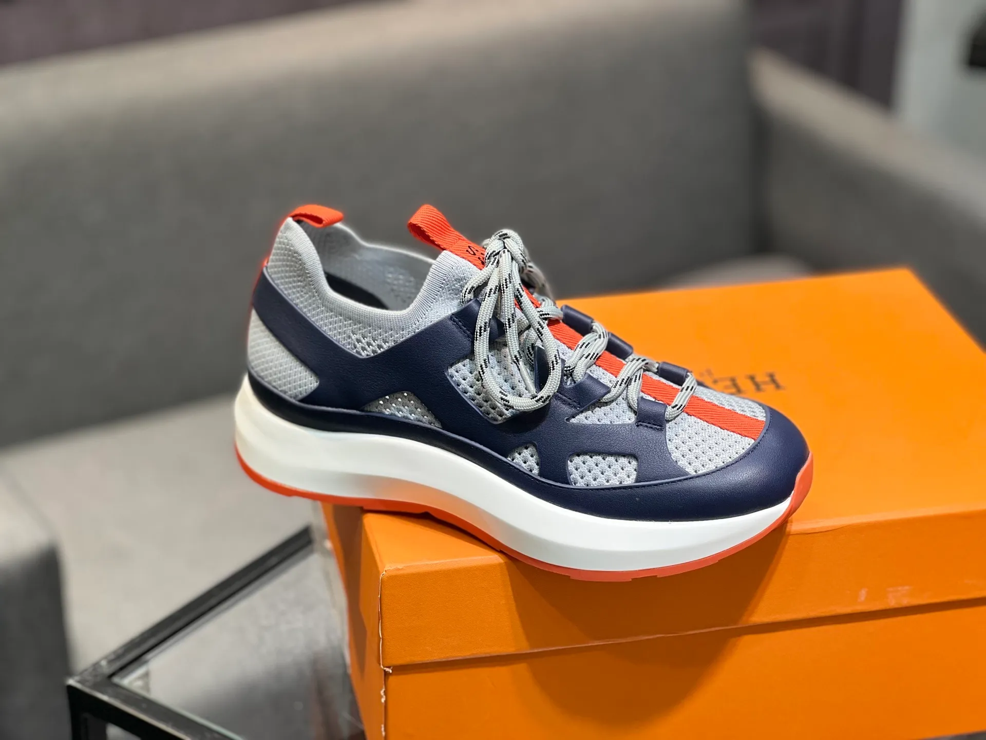 💰¥720 HERMES Men’s rest sneakers! -High-end quality original casual sports shoes -Upper: high nappa calfskin, forging technology, knitted fabric, shoe brand webbing, injection molded brand logo -Inner: foot pad; water-dyed cowhide -Outsole: ultra-light TPU·rubber; two-color molded outsole -Ultra-high quality control·fine workmanship: highlighted (high-end·luxury·grade) Size: 38-44 (45 46 customized)